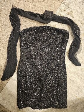 Women's Black Sequin Strapless Dress